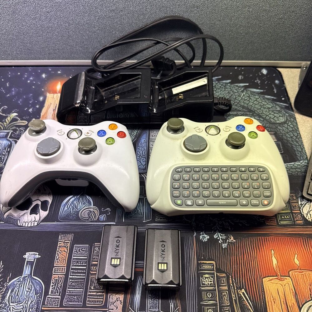 Xbox 360 Controllers Charging Dock Chat Pad X2 Battery Packs